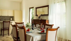 Luxury Villa, 3 Bedrooms, Private Pool, Sea View | In-room dining - Oak Leaf Residences (Kuljace)