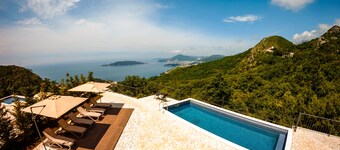 Oak Leaf Residences