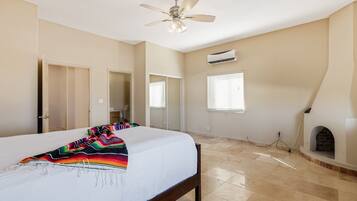 Villa, flere senger, strandutsikt | Wi-fi (inkludert)