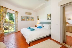 4 habitaciones, tabla de planchar con plancha y wifi gratis 
