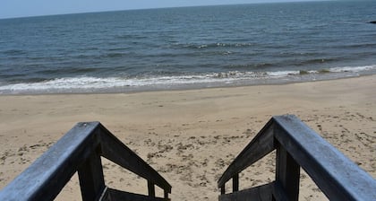 Completely updated 1 bedroom condo unit-steps to a shared private beach!