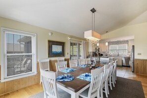 Dining - Soundfront in Duck! (Duck)