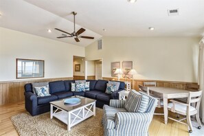 TV, fireplace, DVD player, stereo