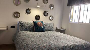 1 bedroom, iron/ironing board, travel cot, free WiFi