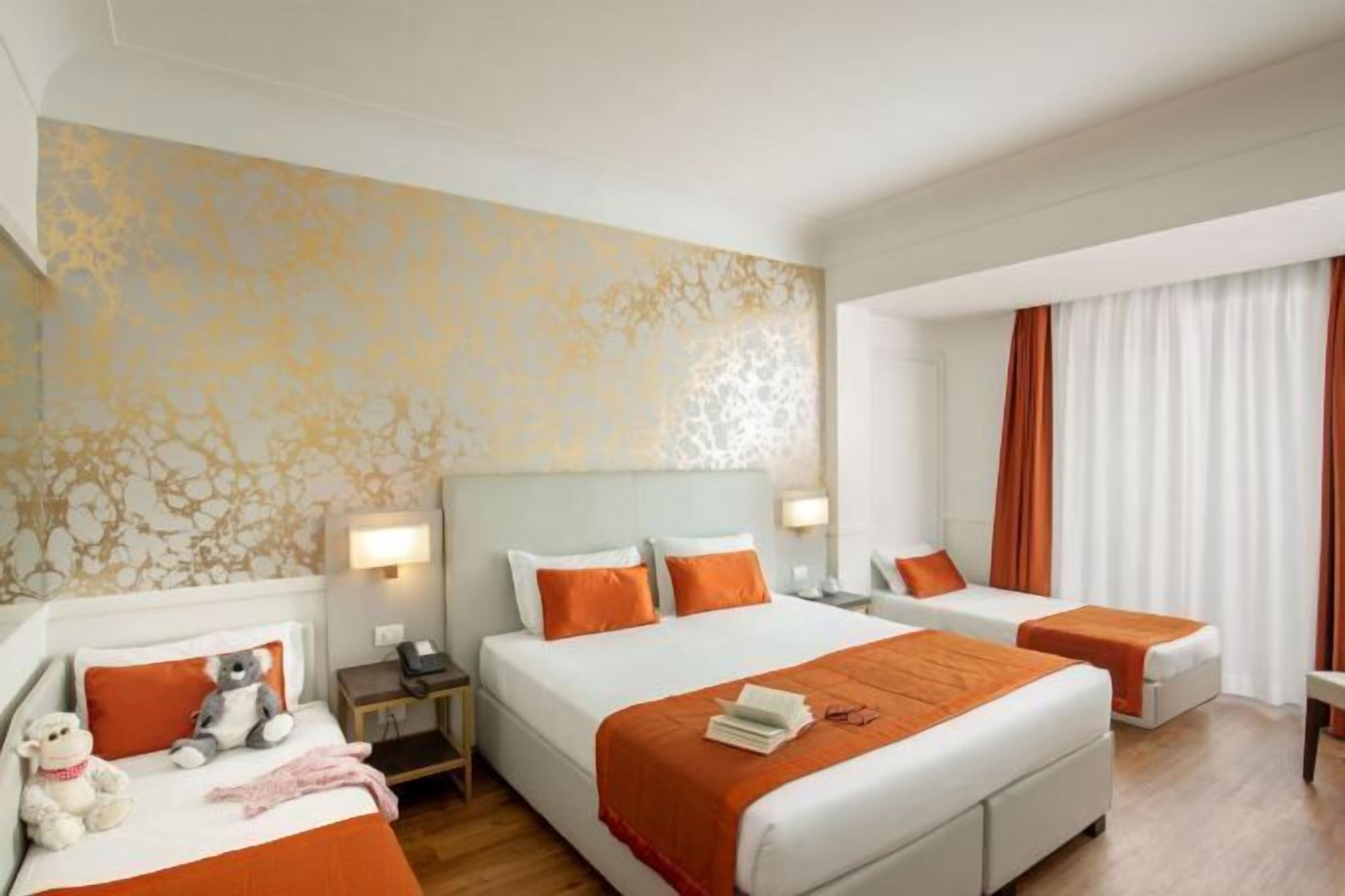 In-room safe, desk, laptop workspace, soundproofing