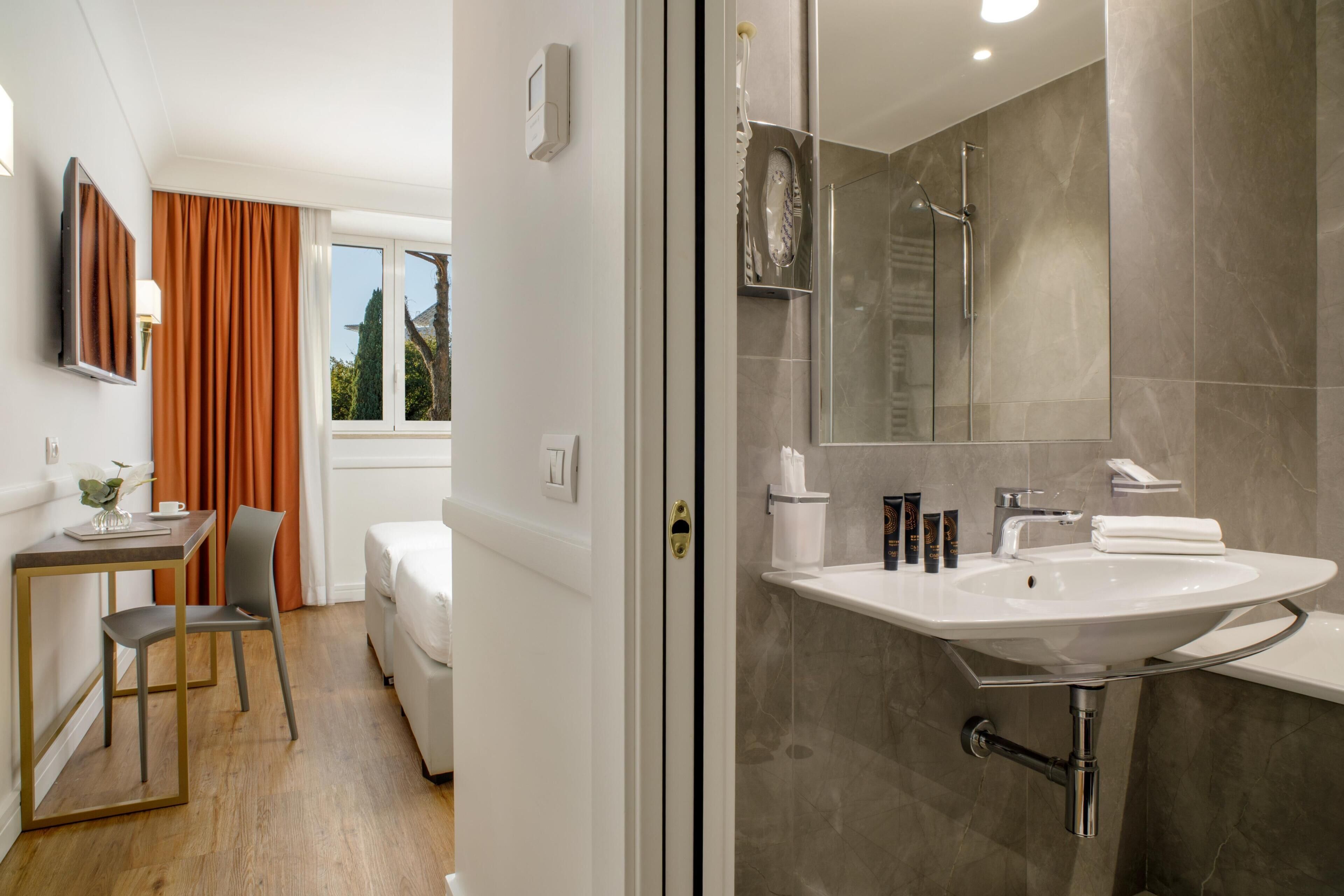 Photo - Hotel Shangri-La Roma by OMNIA hotels