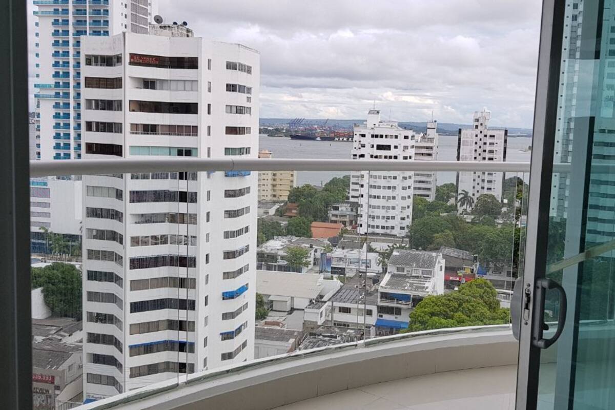 Comfort Azul Palmetto Eliptic 1505, 2 Bedroom | Quartos à prova de som, ferros/tábuas de passar roupa, Wi-Fi de cortesia