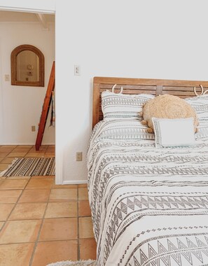 3 habitaciones, tabla de planchar con plancha y wifi gratis 