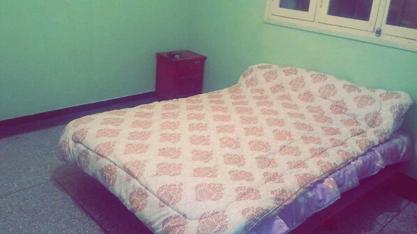 Quarto duplo | Wi-Fi de cortesia, roupa de cama