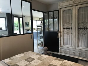 1 bedroom, desk, soundproofing, iron/ironing board - Near Albi, guest house les oliviers (Rosières)