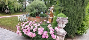 Property grounds - Near Albi, guest house les oliviers (Rosières)