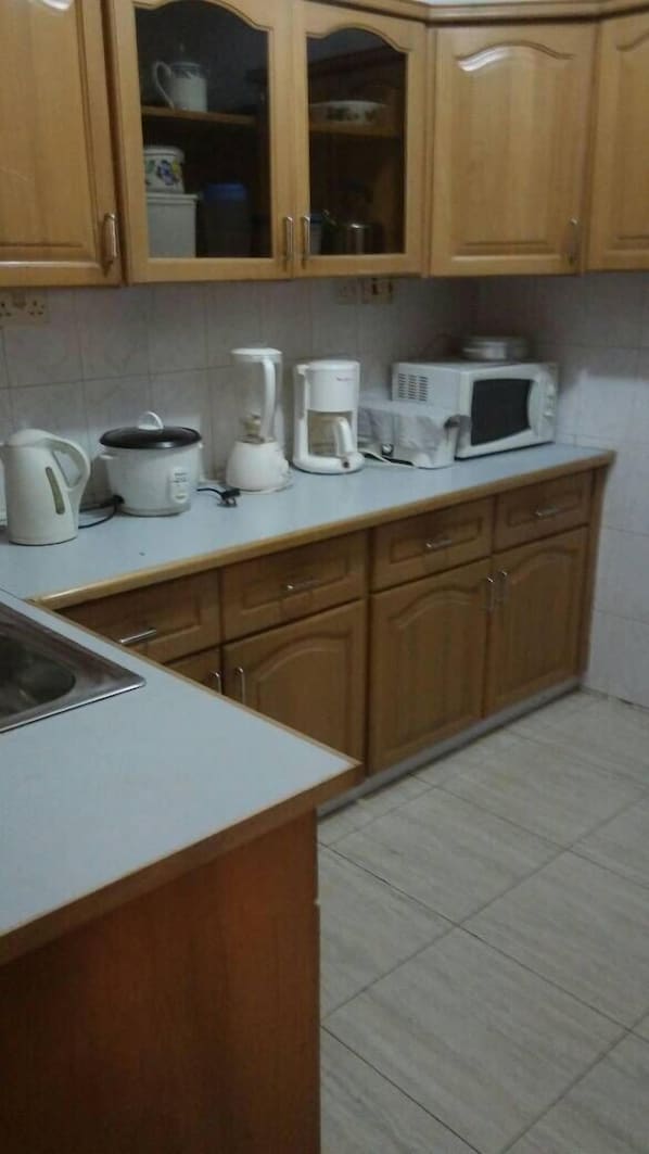 Ferienhaus, 3 Schlafzimmer, Nichtraucher | Eigene Küche | Kühlschrank, Mikrowelle, Ofen, Wasserkocher mit Kaffee-/Teezubehör