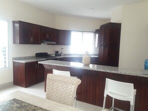 Deluxe Villa, 3 Bedrooms | Private kitchen
