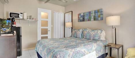 1 habitación, escritorio, tabla de planchar con plancha y wifi gratis