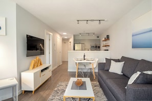 TV, fireplace, streaming services