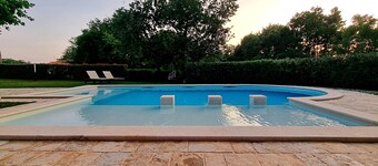 Villa Parun With heated pool, EV friendly -Your private Shelter From City Crowds