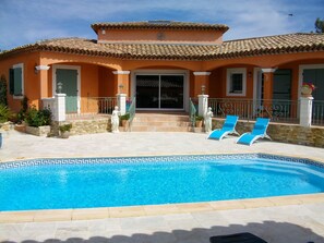Pool - rental apartment (Sillans-la-Cascade)