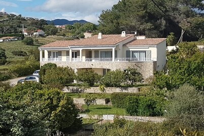 T3 totalmente reformado (planta baja) a 10 minutos de Ajaccio