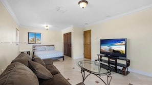 Smart TV - ISLAMORADA BEACH HOUSE (Islamorada)