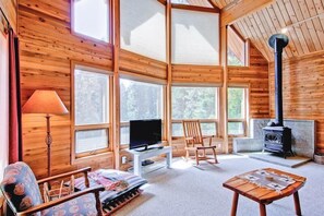 Interior - Red Fox Retreat (Yosemite)