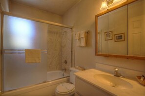 Appartement, 1 kingsize bed, open haard | Badkamer