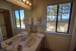 Bathroom sink - Holly's Hideaway (Zephyr Cove)