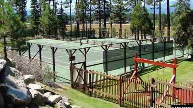 Tennisbane