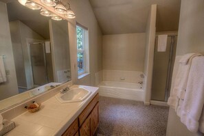 House, Multiple Beds, Fireplace | Bathroom | Designer toiletries - Slippery Slope Chalet (South Lake Tahoe)