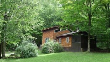 Ferienhütte, eigenes Bad, Bergblick (Cedarwood Lodge) | Außenbereich