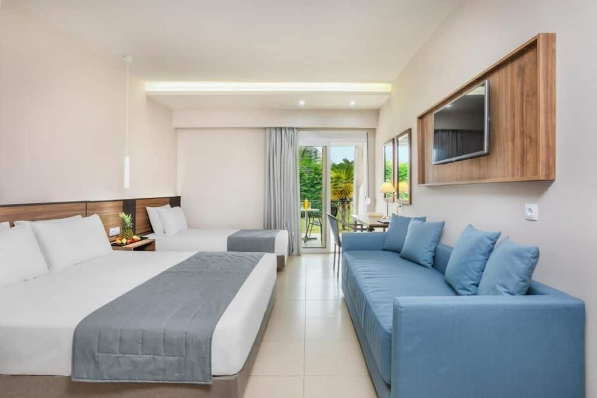 Habitació familiar | Wifi gratuïta i roba de llit