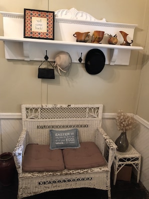 Interior entrance - Magnolia House & Gardens (Clover)