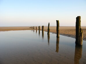 Beach - Coastal Bolthole - Great accommodation on the North Norfolk coast. (Kings Lynn)