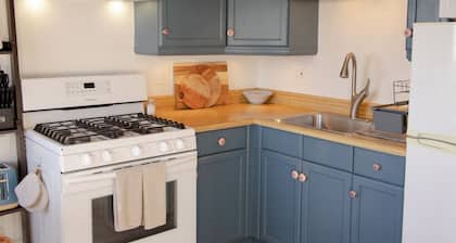 Summerland - Ocean View Home, Dogs Welcome!