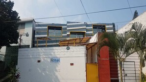 Front of property - 7Hotel El Salvador (San Salvador)