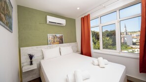 Basic Double Room, City View | 1 bedroom, premium bedding, minibar, desk - Hotel Lime Bozcaada (Bozcaada)