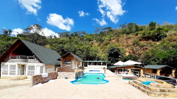 Outdoor pool - Villa Camargo (San Gil)