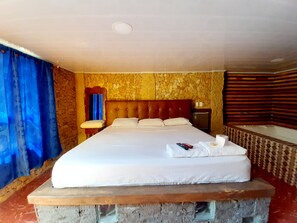 Luxury Room | Individually decorated, individually furnished - Villa Camargo (San Gil)