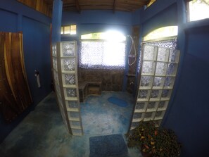 3 多间卧室、WiFi