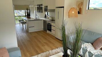 Deluxe Townhome | Living area