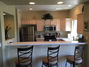 Fridge, microwave, oven, stovetop - STEPS From the Pool! Relax in your Comfy Pool-side Condo! (Oro Valley)