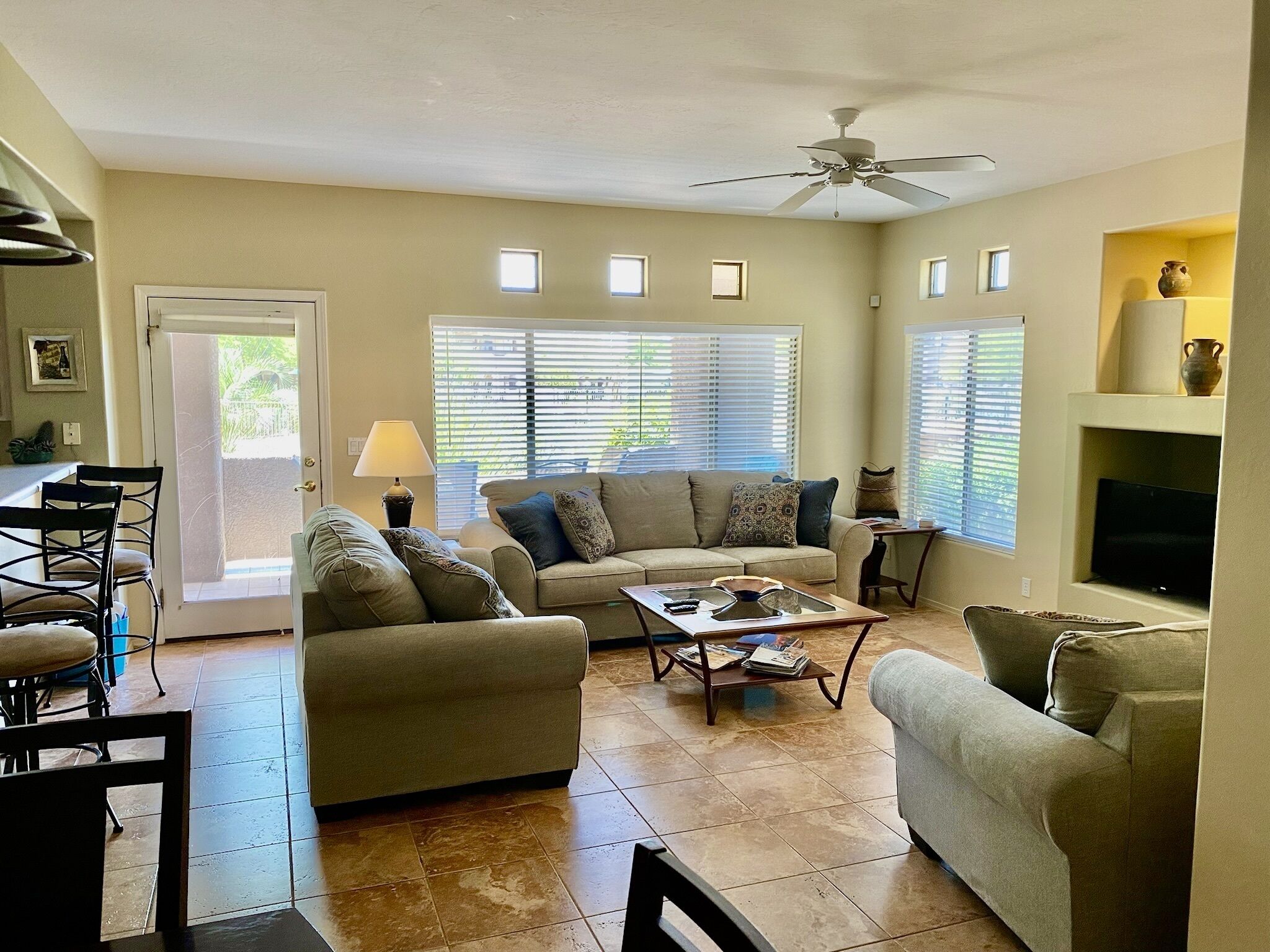 智能電視、書籍、音響