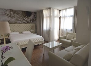 Minibar, in-room safe, desk, blackout curtains