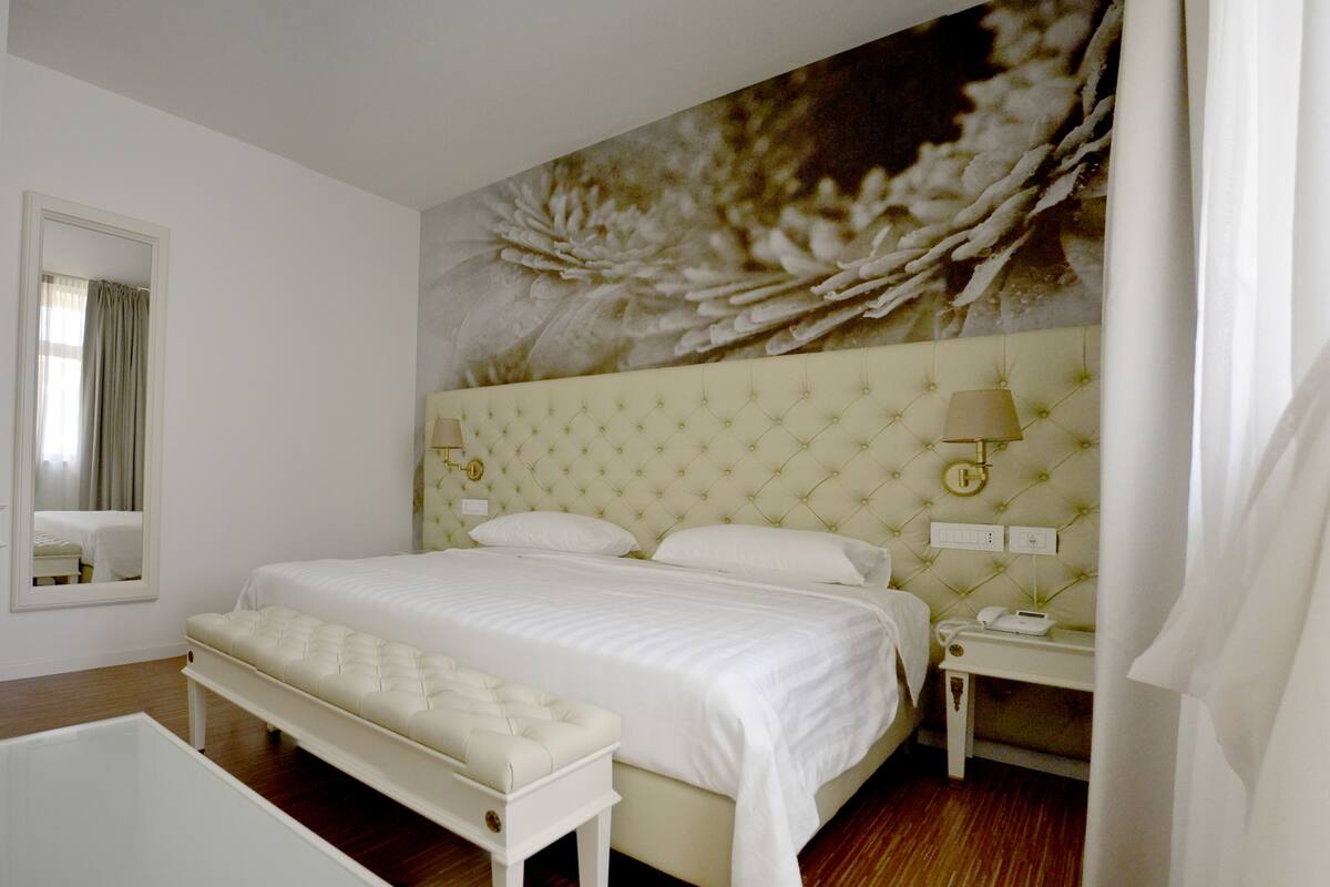 Minibar, in-room safe, desk, blackout curtains