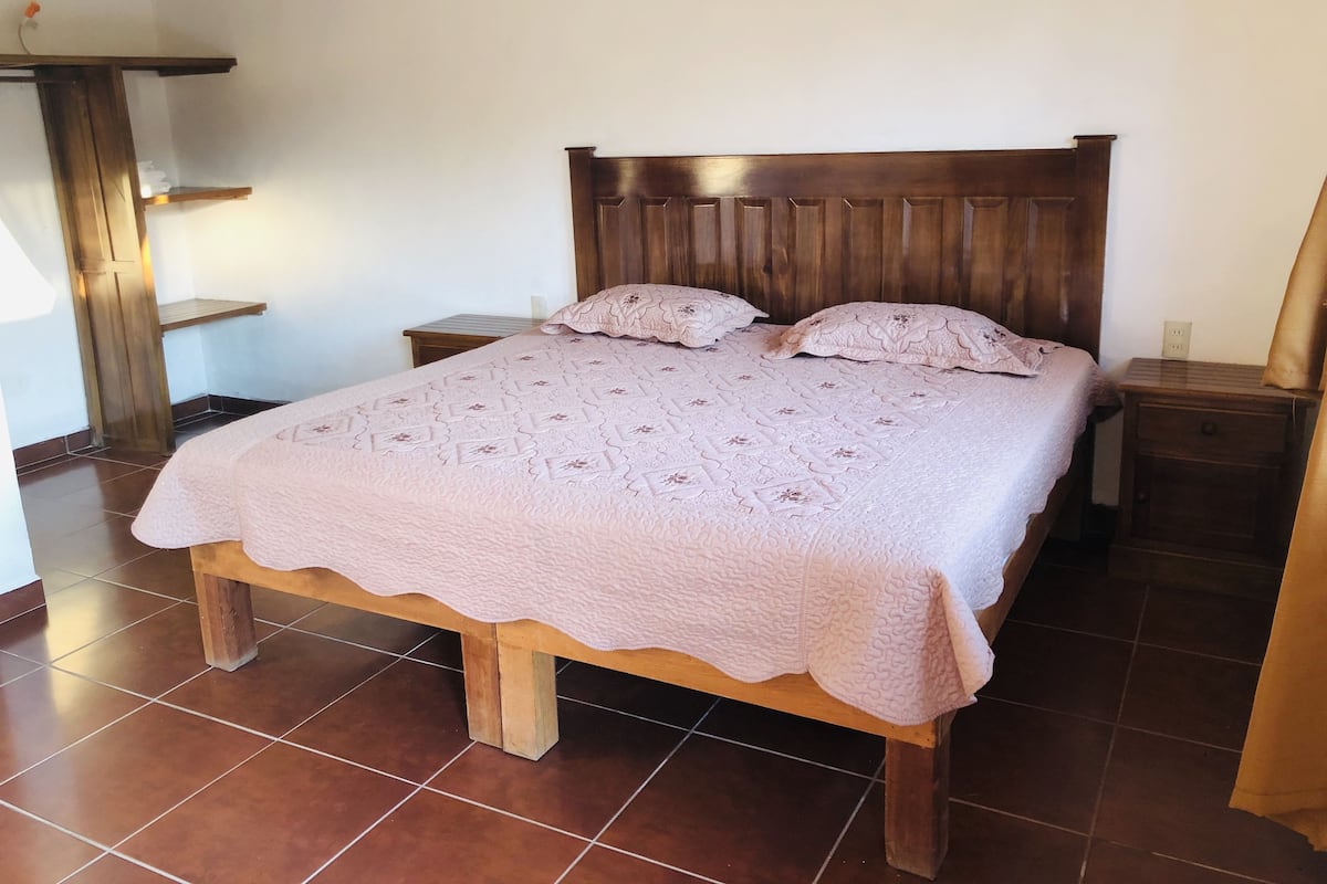 Basic Double Room, 1 King Bed, Pool View | WiFi (free)