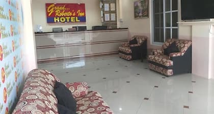 Grand Robertos Inn