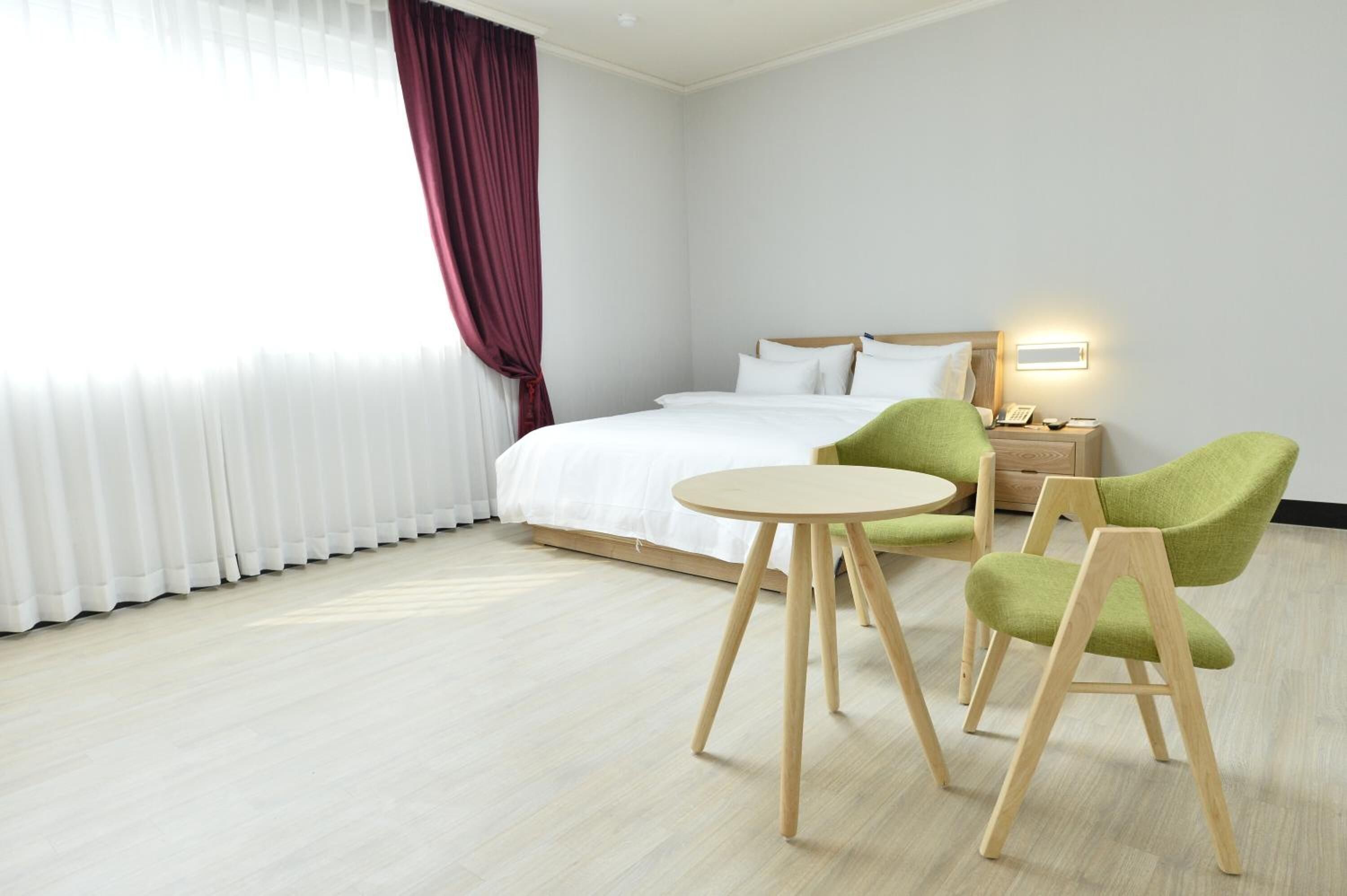 1 bedroom, minibar, in-room safe, individually furnished