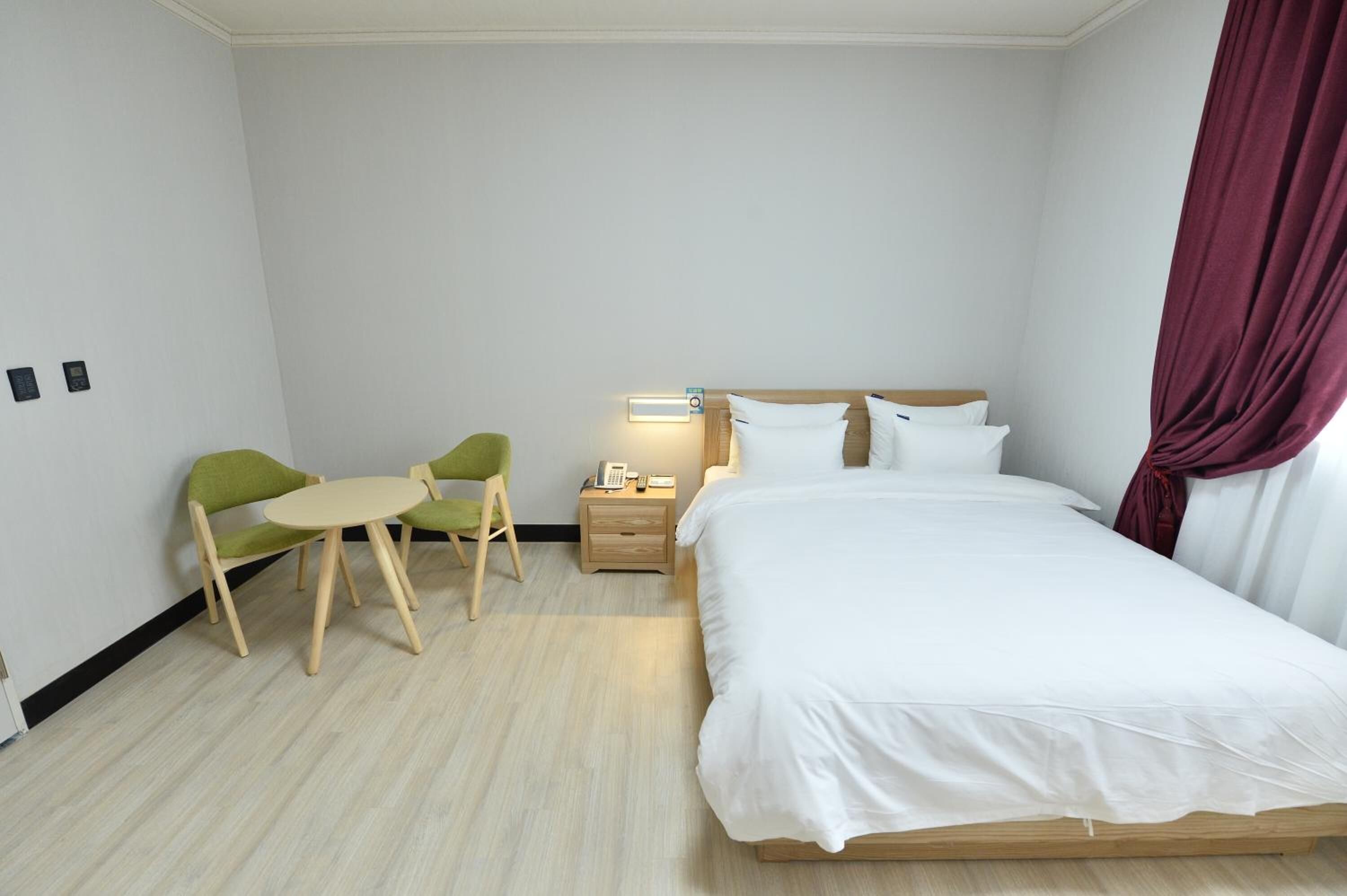 1 bedroom, minibar, in-room safe, individually furnished