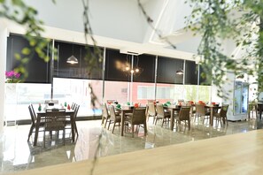 Daily buffet breakfast for a fee - Gwangju Tourist Hotel (Gwangju)