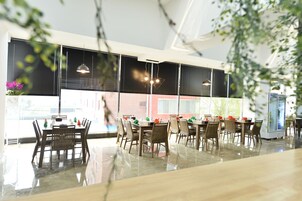 Her gün açık büfe kahvaltı (kişi başı 20000 KRW) 