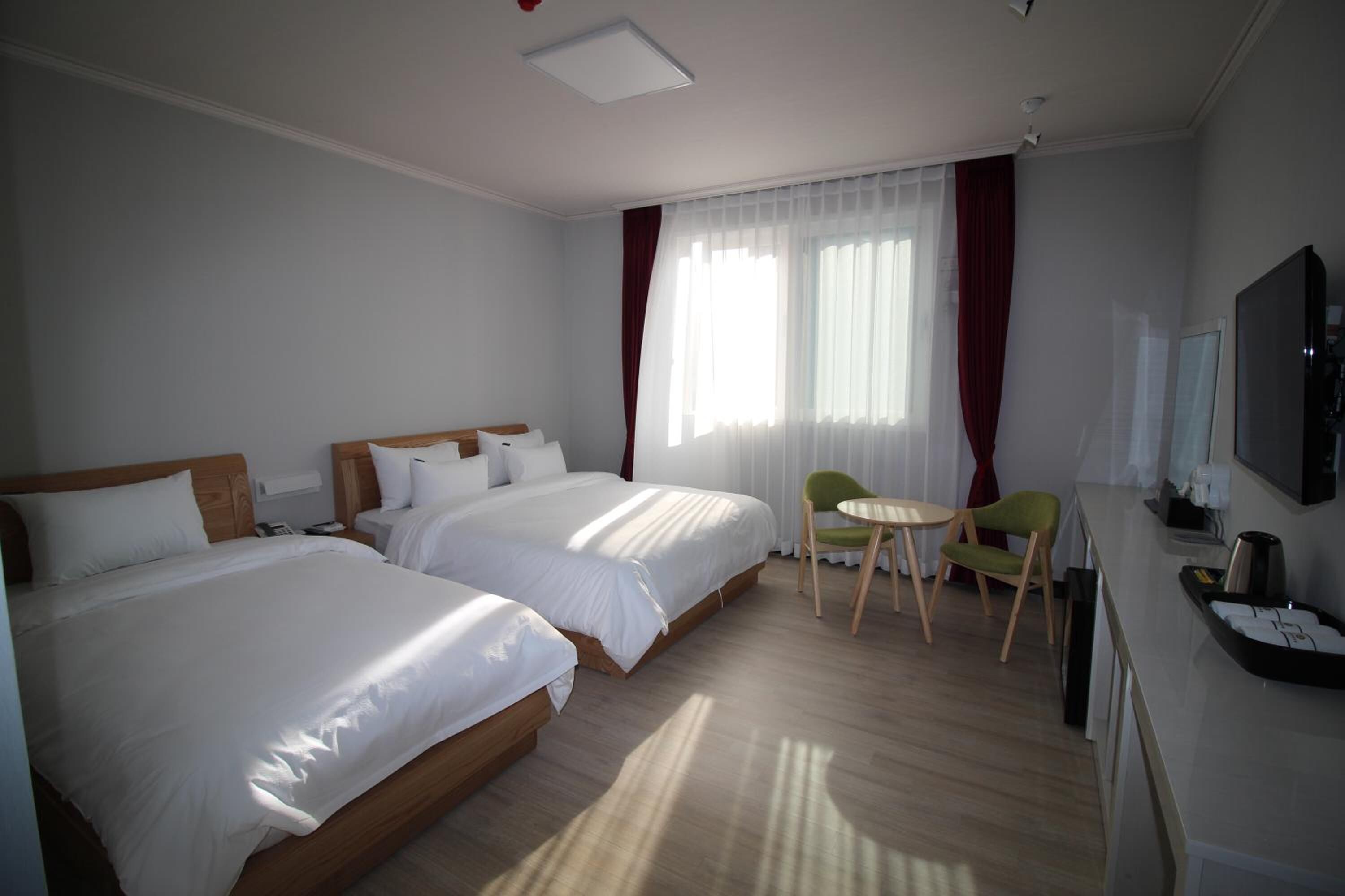 1 bedroom, minibar, in-room safe, individually furnished